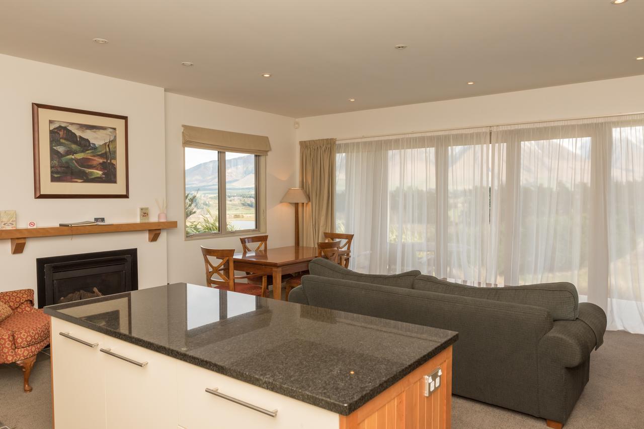 Canterbury High Country Villas Windwhistle Bagian luar foto